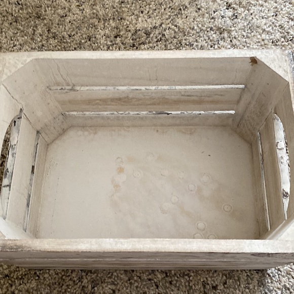 Small Decorated Crate - Picture 3 of 3